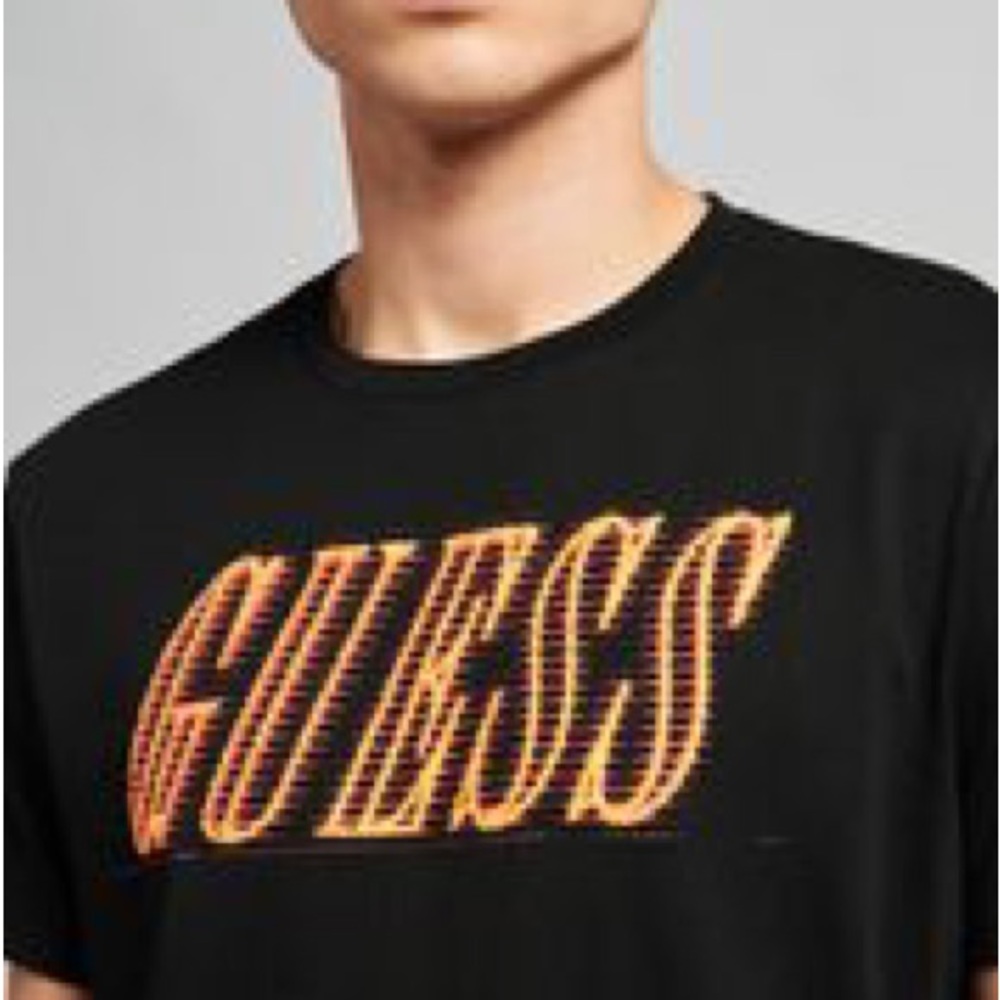 Guess - Mens RARE Graphic T-Shirt Black Tee Raised Lettering Fiery Logo - Picture 3 of 16